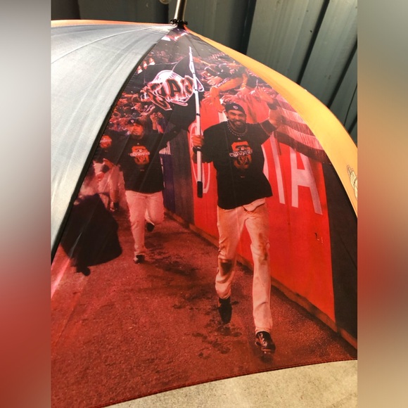 San Francisco Giants 2012 World Series Champions Umbrella - Picture 14 of 16
